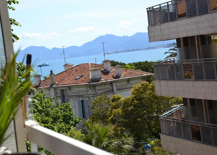 Beau Vu Juan Les Pins Lägenhet